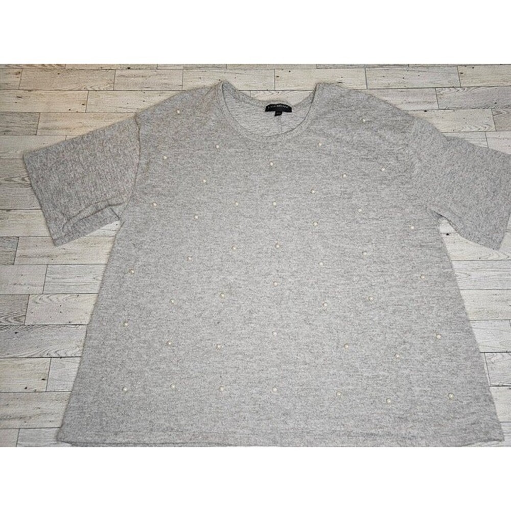 Lane Bryant Short Sleeve Pearl Accent Grey Sweatshirt, Women's Plus Size 22/24
